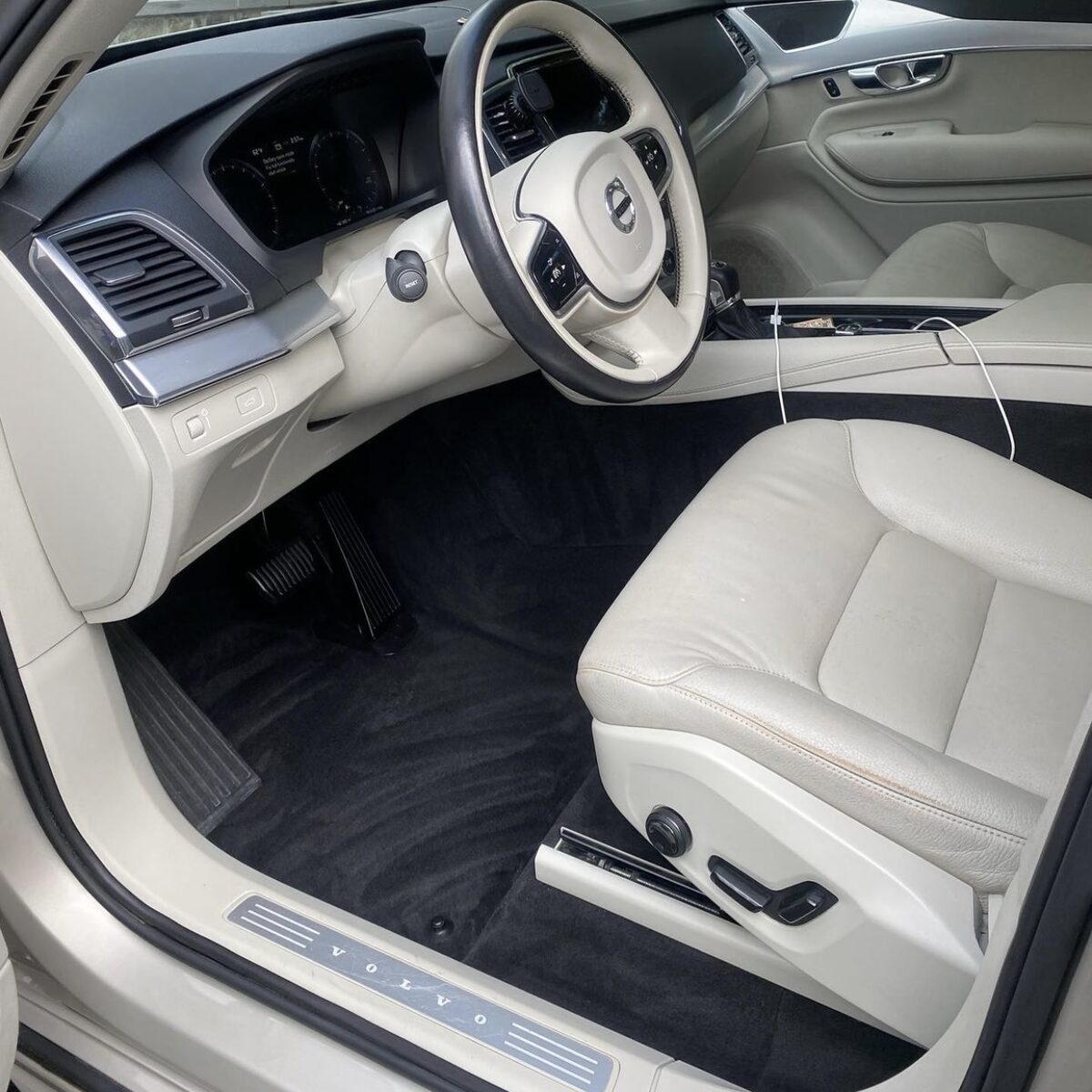 Volvo interior after detailing